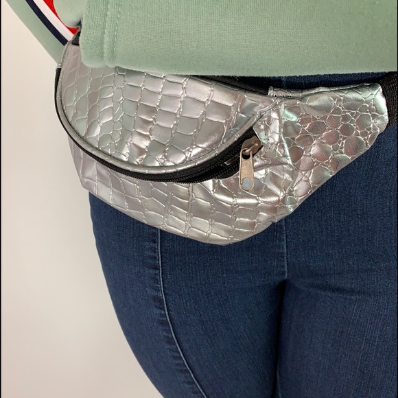Waistbag fannypack silver 2 pockets fits most - Picture 1 of 3
